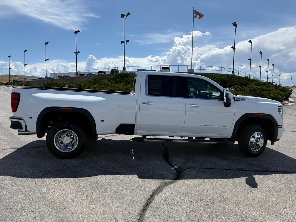 2026 GMC Sierra 3500HD Denali - Photo 12