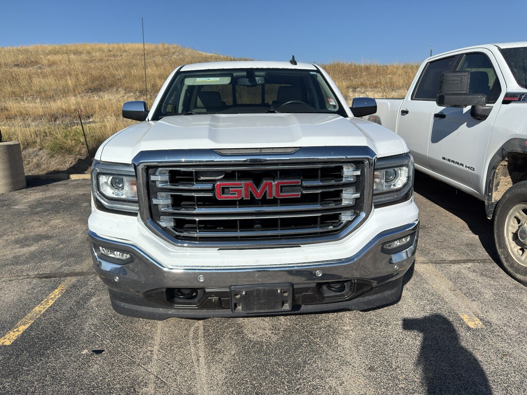 2017 Gmc Sierra 1500 SLT photo 2