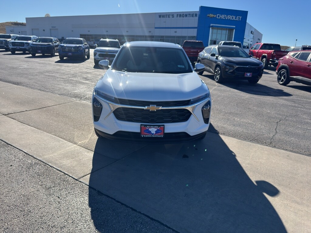 New 2026 Chevrolet Trax LS Sport Utility