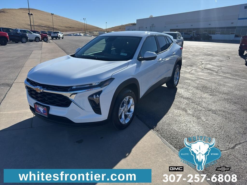 New 2026 Chevrolet Trax LS Sport Utility