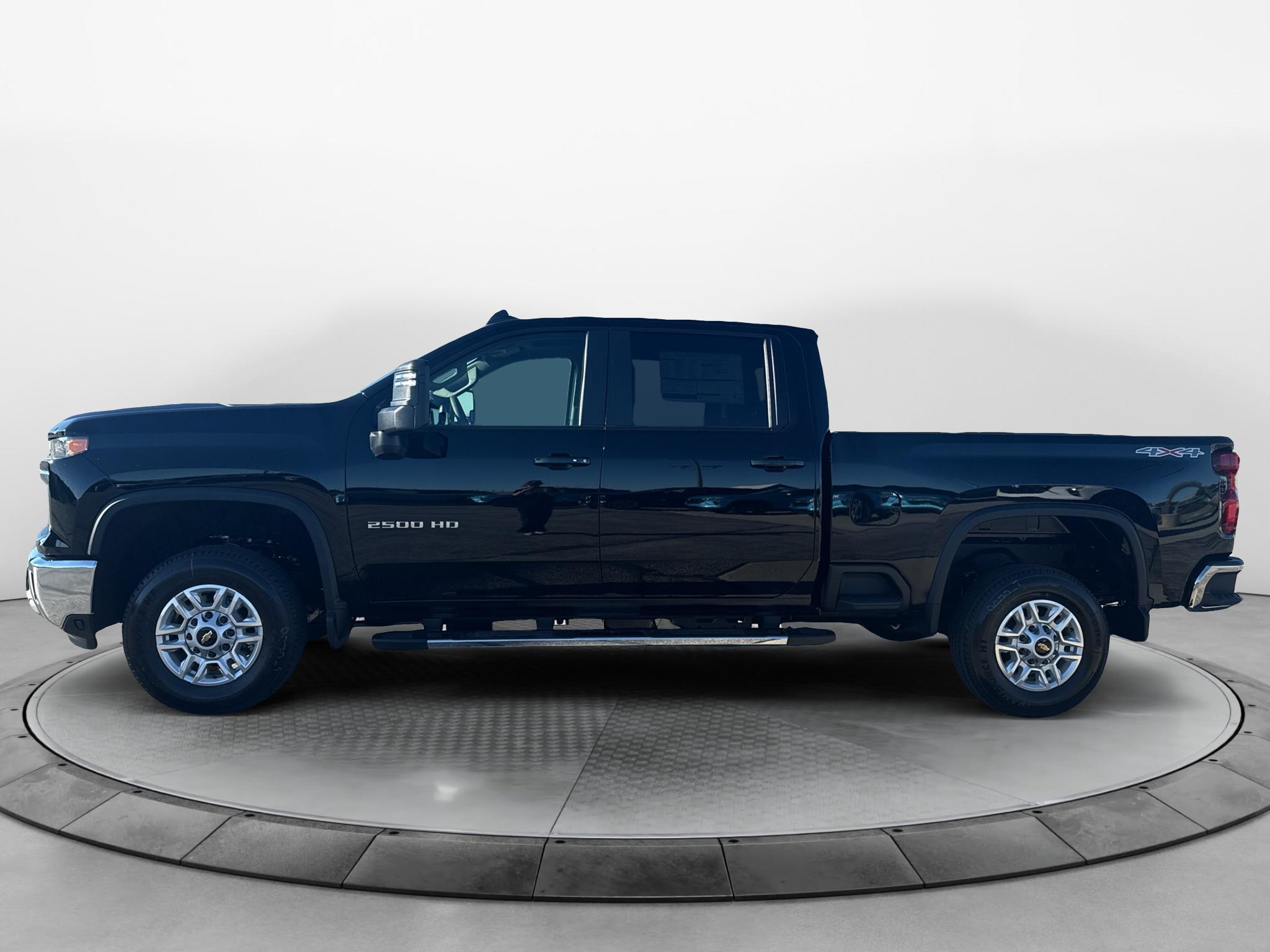 New 2026 Chevrolet Silverado LT Crew Cab