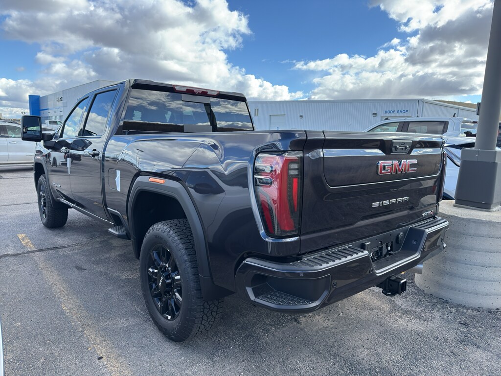 2026 Gmc Sierra 2500 HD AT4 photo 2