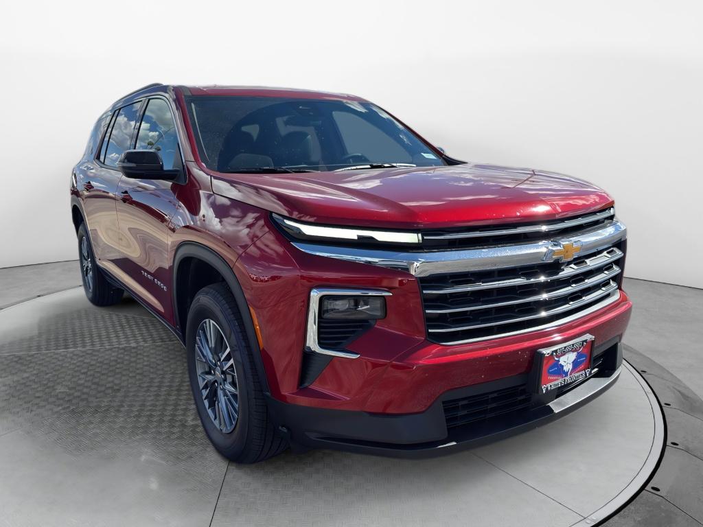 2026 Chevrolet Traverse photo 2
