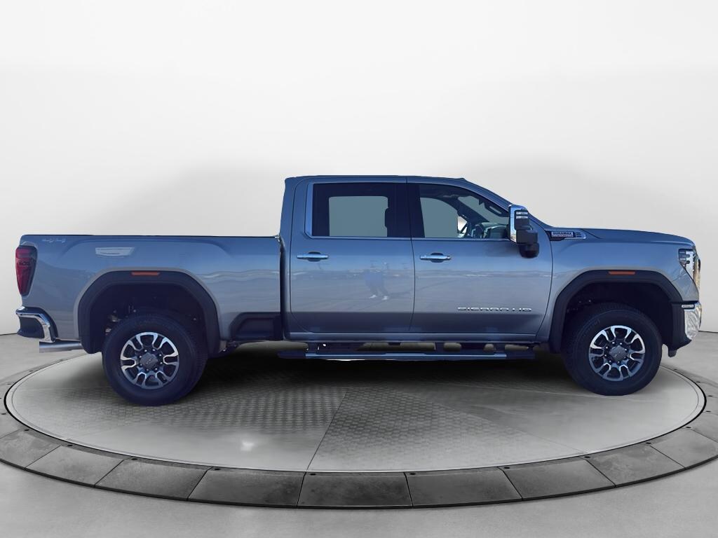 New 2026 GMC Sierra SLT Crew Cab