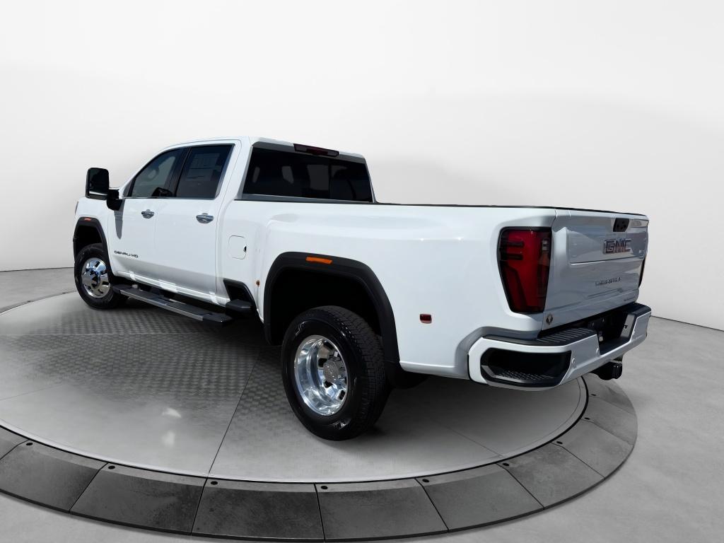 2026 GMC Sierra 3500HD Denali - Photo 6