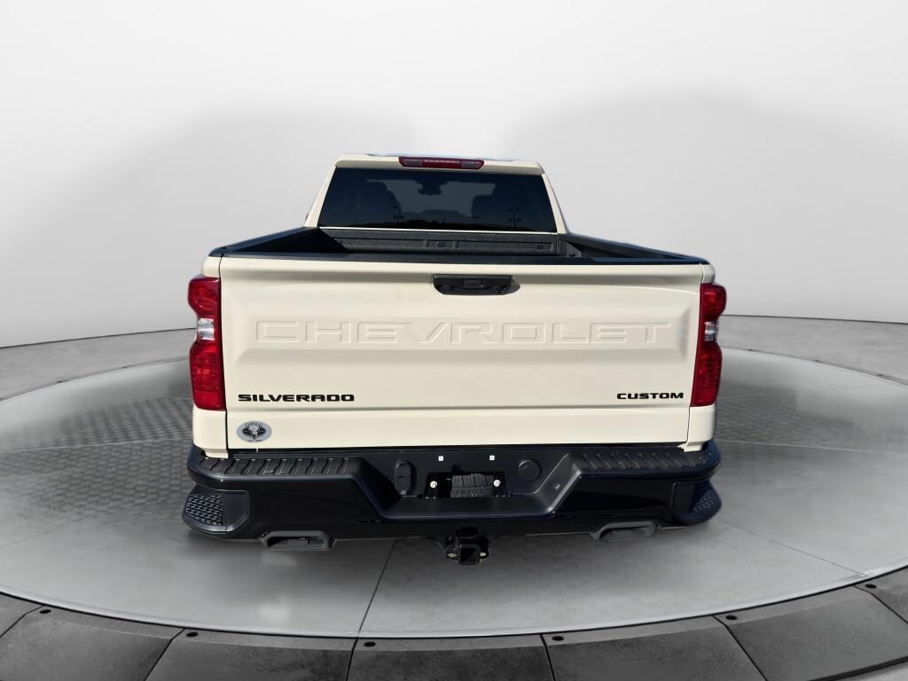 New 2026 Chevrolet Silverado Custom Trail Boss Crew Cab