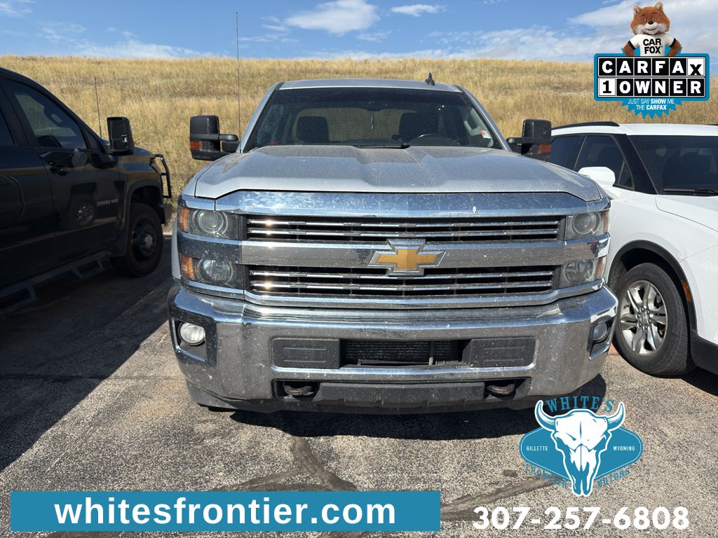 2015 Chevrolet Silverado 3500HD LT photo 2