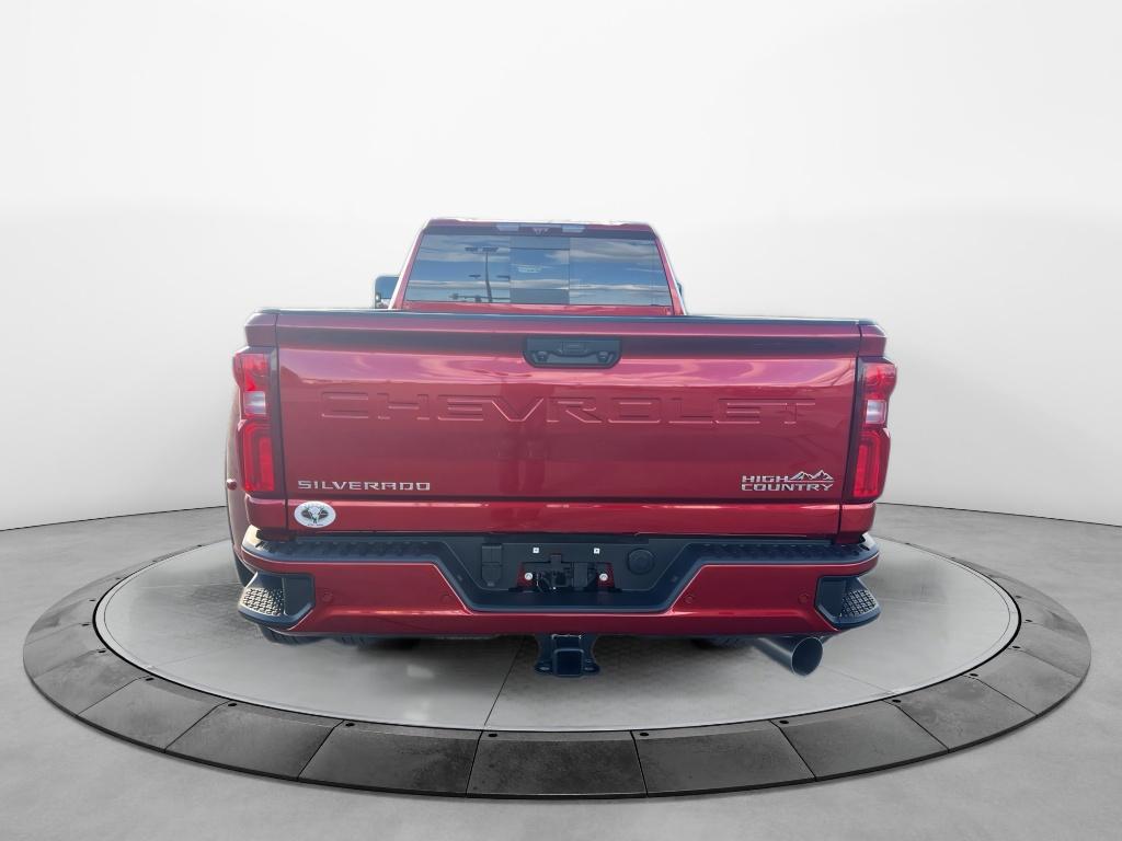 2026 Chevrolet Silverado 3500HD High Country photo 4