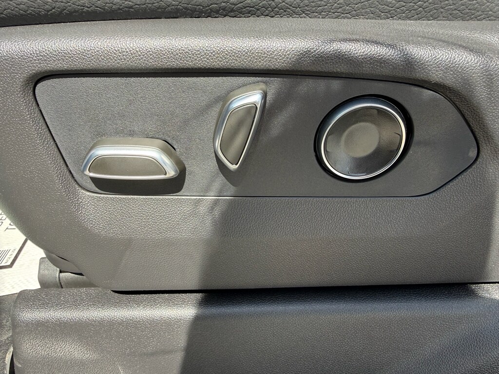 2026 GMC Sierra 3500HD Denali - Photo 21