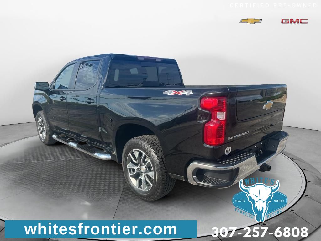2025 Chevrolet Silverado 1500 LT photo 2