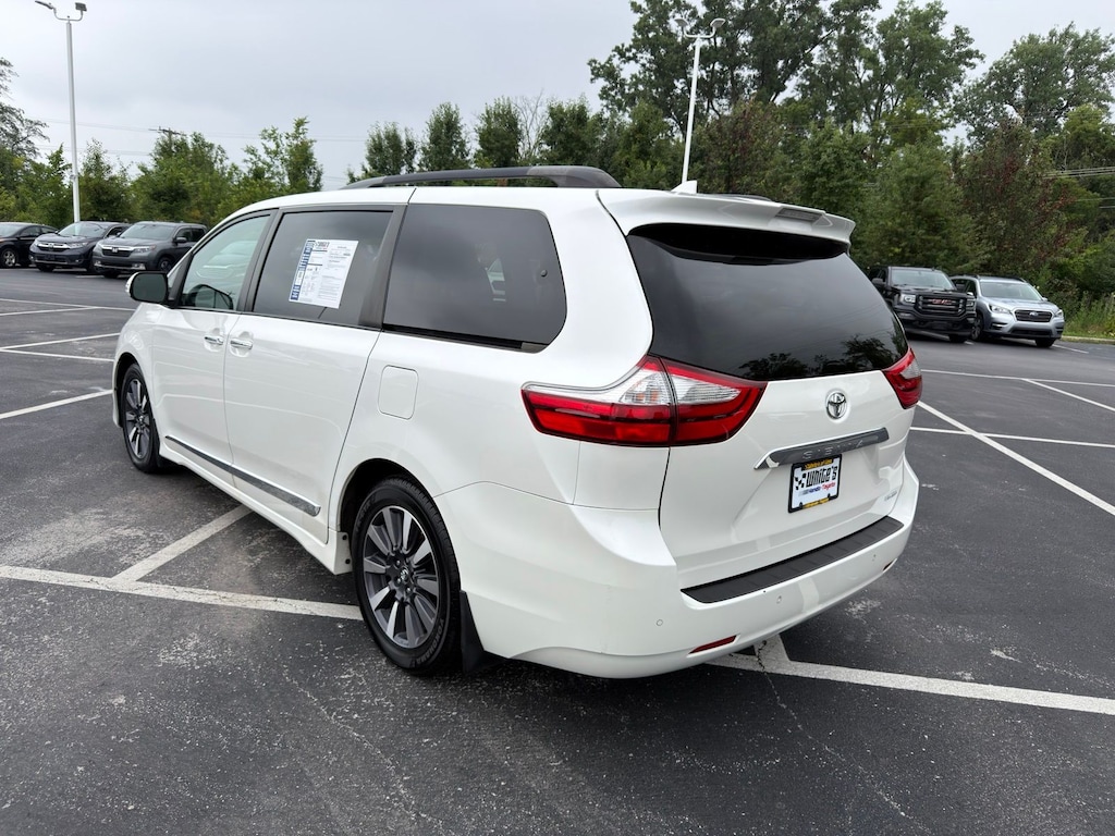 Used 2019 Toyota Sienna Limited Premium Minivan/Van
