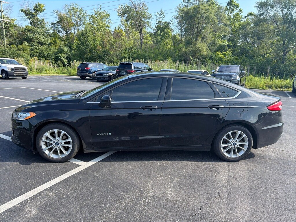 Used 2019 Ford Fusion Hybrid SE Sedan