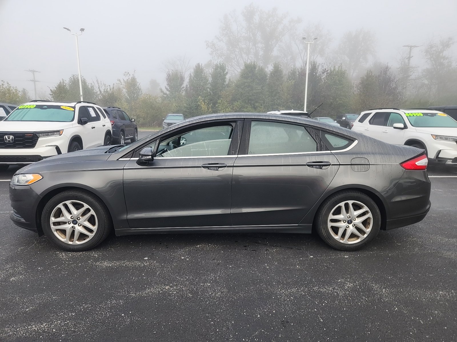 Used 2016 Ford Fusion SE Sedan
