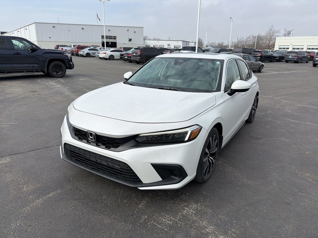 Used 2024 Honda Civic EX-L Hatchback