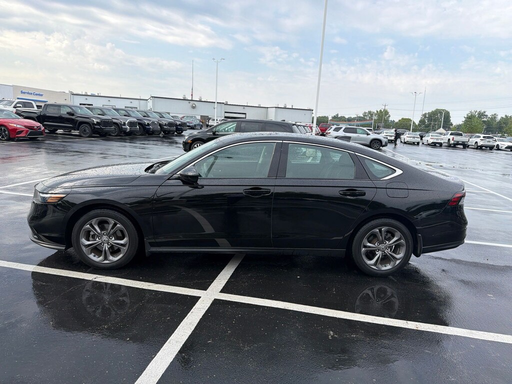 Used 2024 Honda Accord EX Sedan