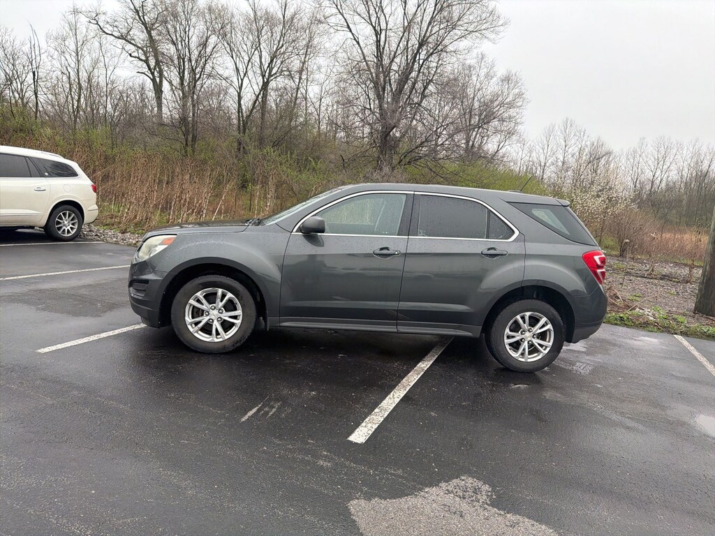 Used 2017 Chevrolet Equinox LS SUV