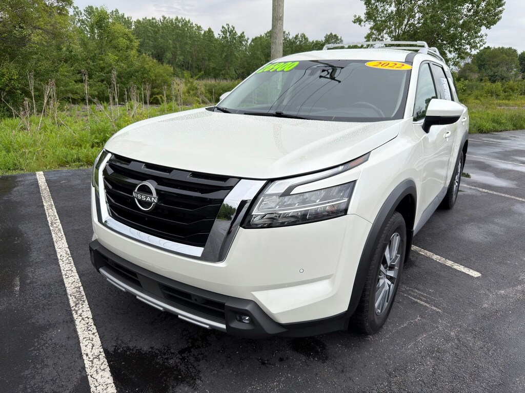 Used 2022 Nissan Pathfinder SL SUV
