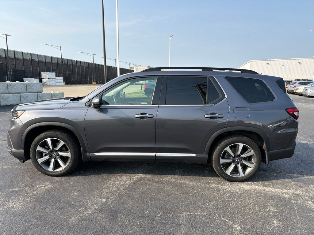 Used 2023 Honda Pilot Elite SUV
