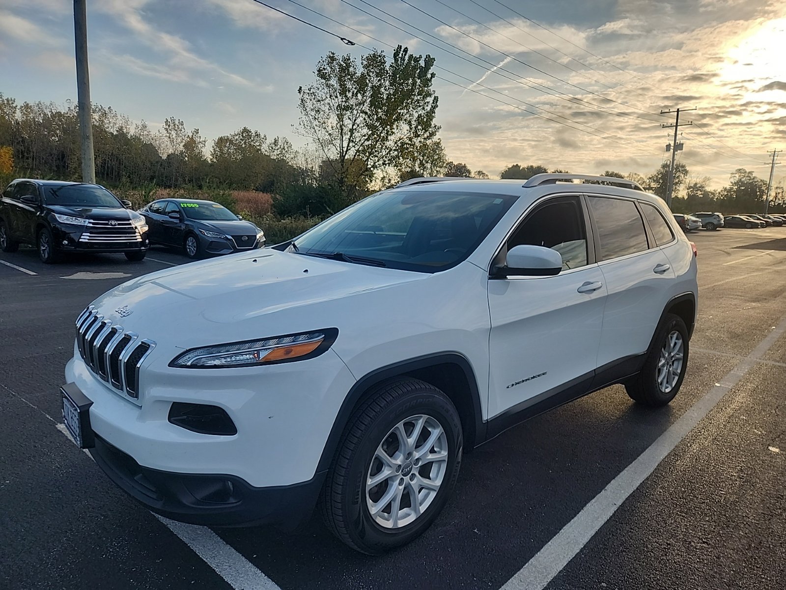 Used 2016 Jeep Cherokee Latitude SUV