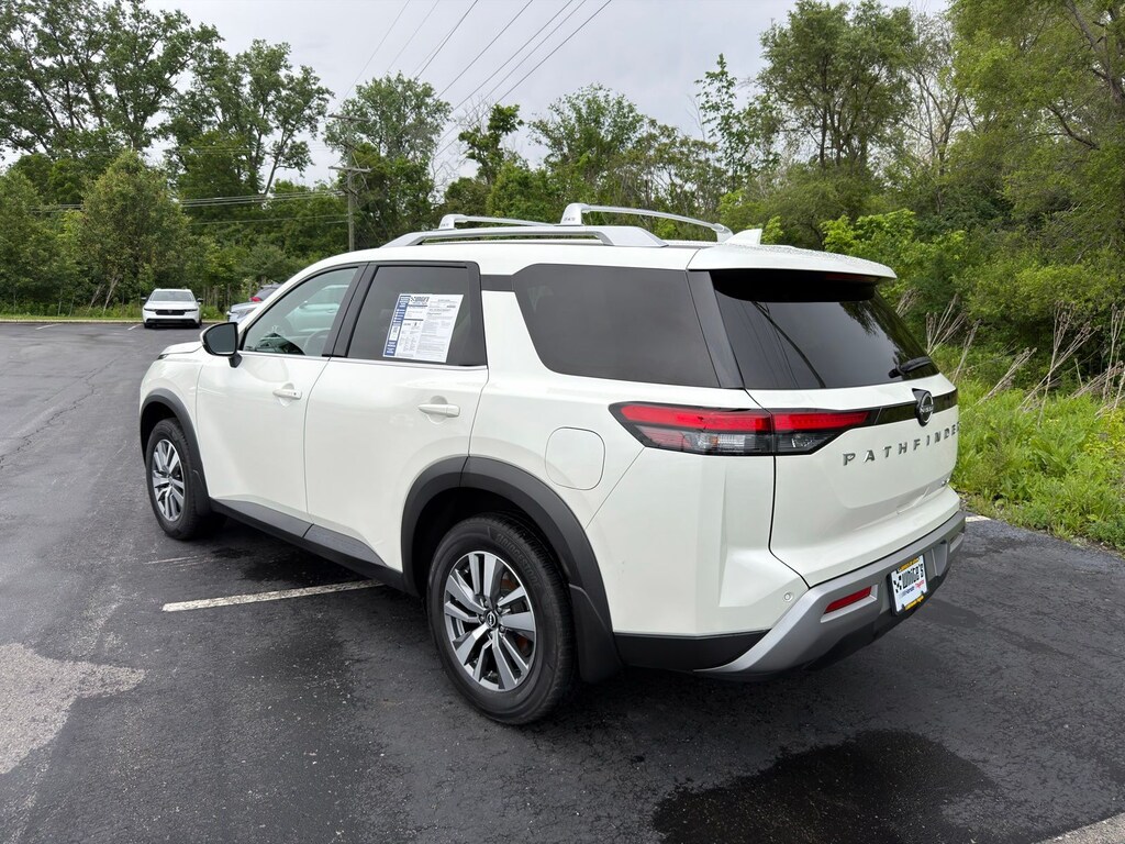 Used 2022 Nissan Pathfinder SL SUV