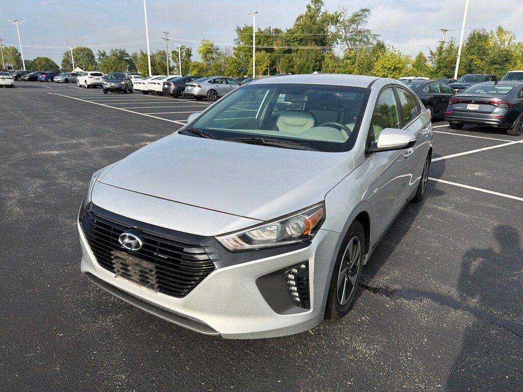 Used 2017 Hyundai IONIQ Hybrid SEL Hatchback