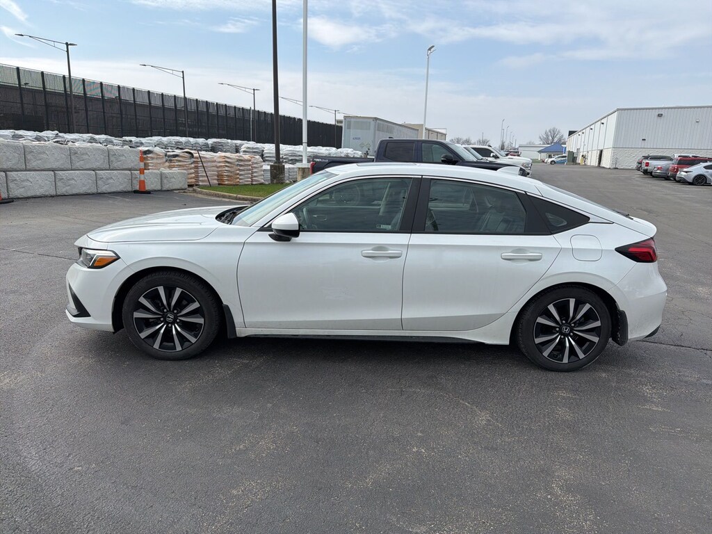Used 2024 Honda Civic EX-L Hatchback