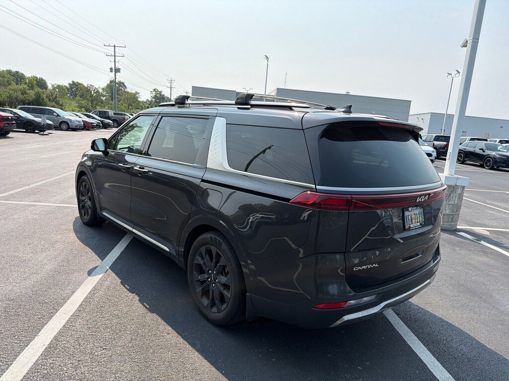 Used 2024 Kia Carnival SX Minivan/Van