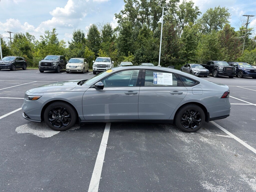 Used 2025 Honda Accord SE Sedan