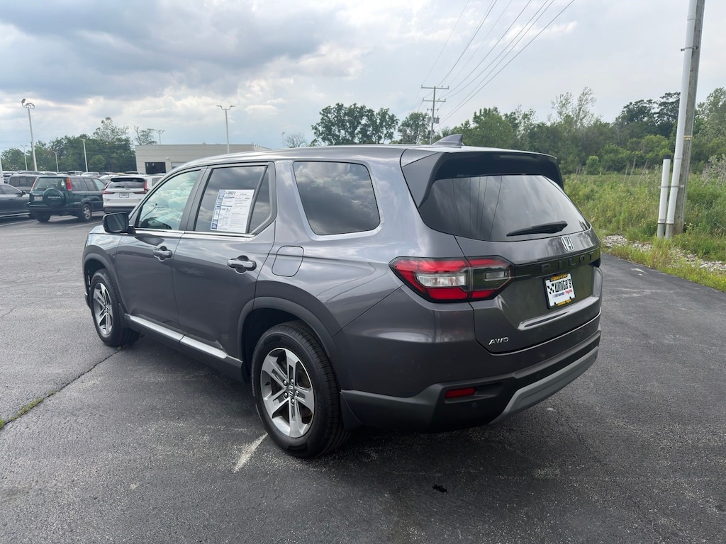 Used 2025 Honda Pilot EX-L SUV