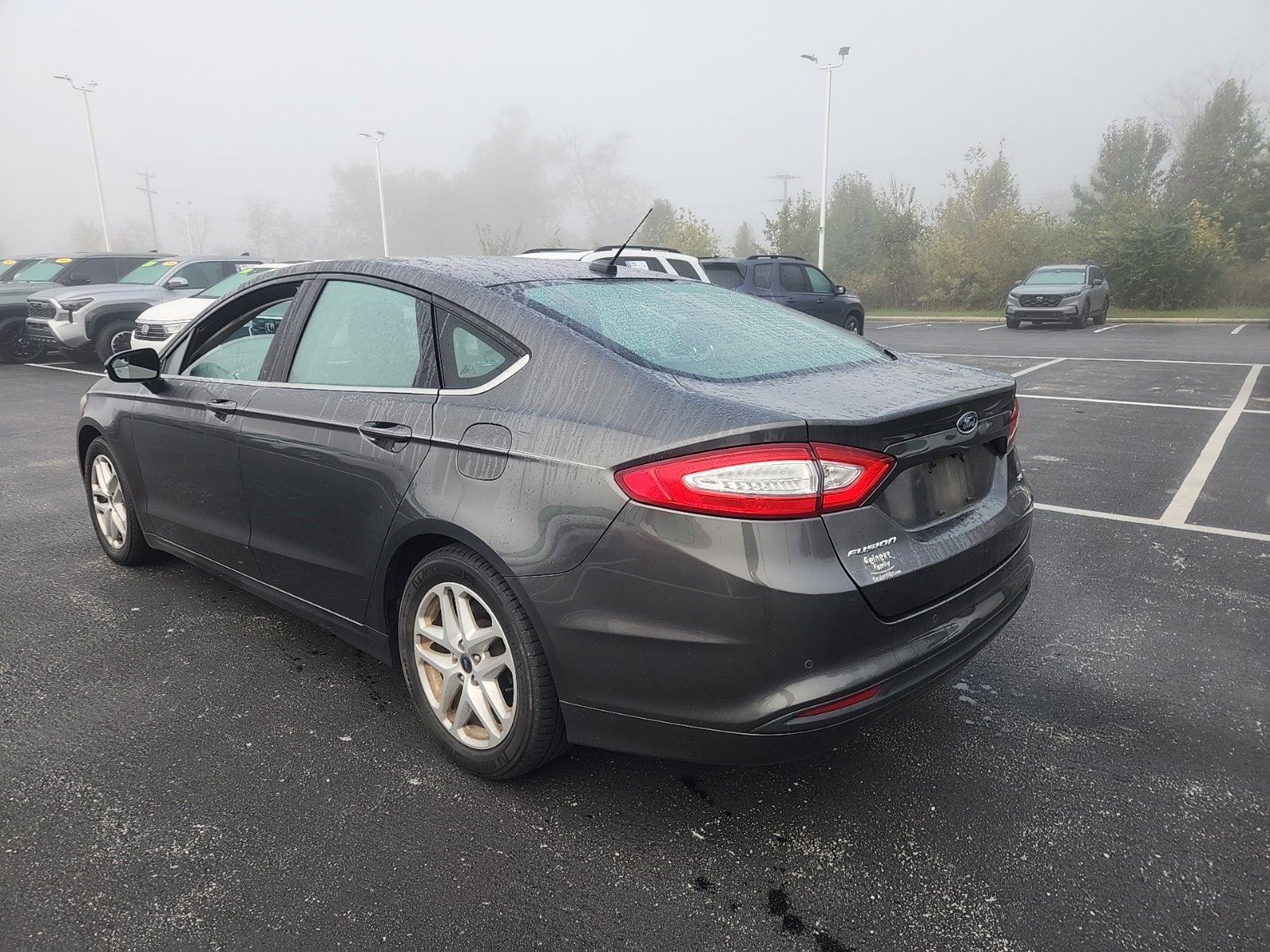 Used 2016 Ford Fusion SE Sedan