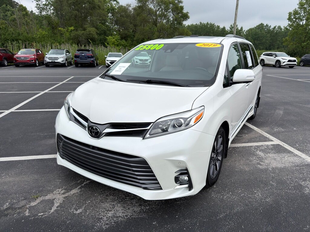 Used 2019 Toyota Sienna Limited Premium Minivan/Van