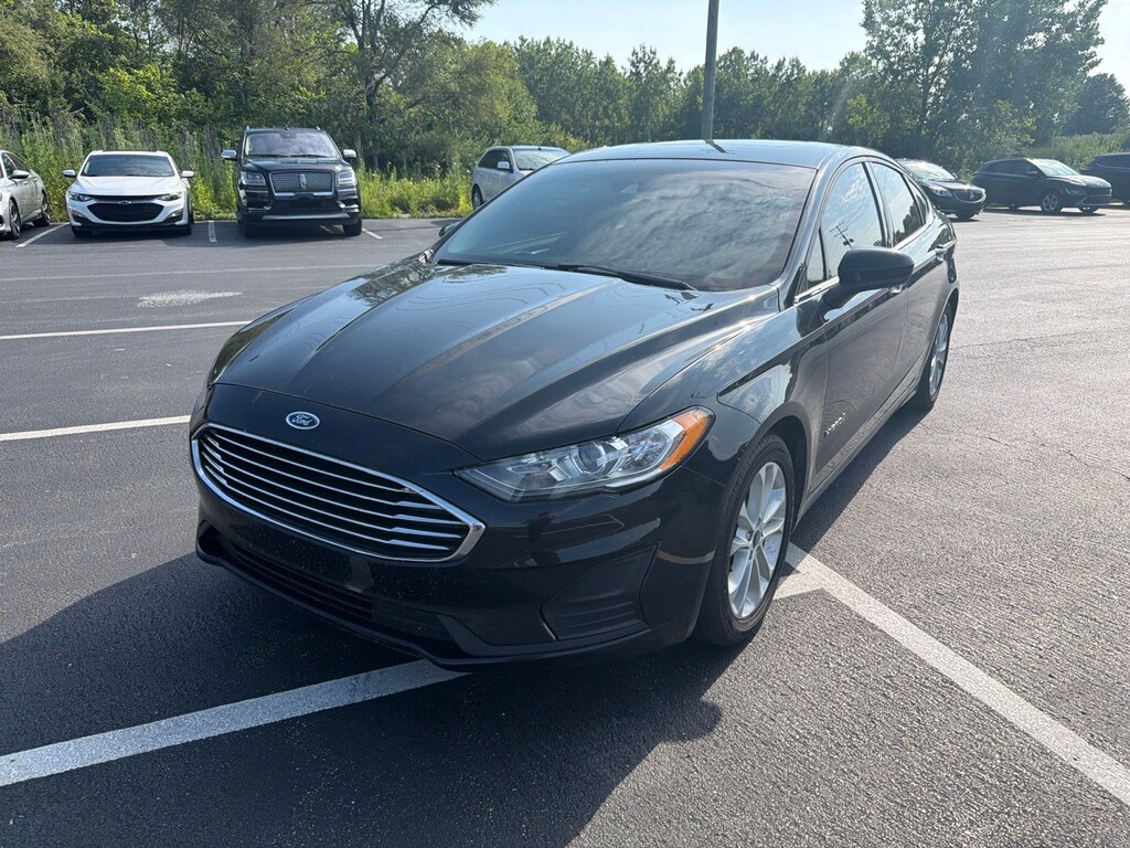 Used 2019 Ford Fusion Hybrid SE Sedan