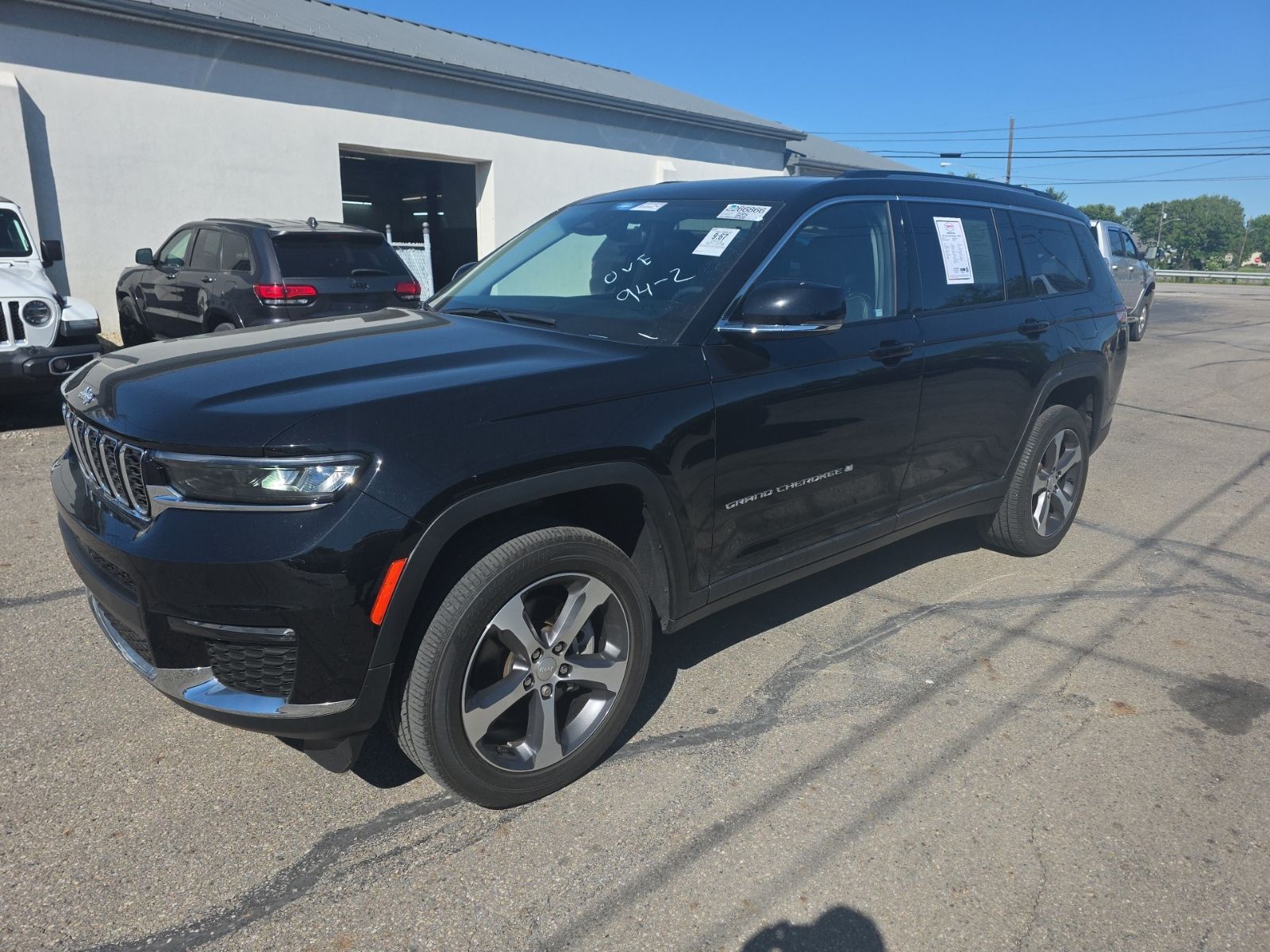 2023 Jeep Grand Cherokee L Limited 4x4's photo