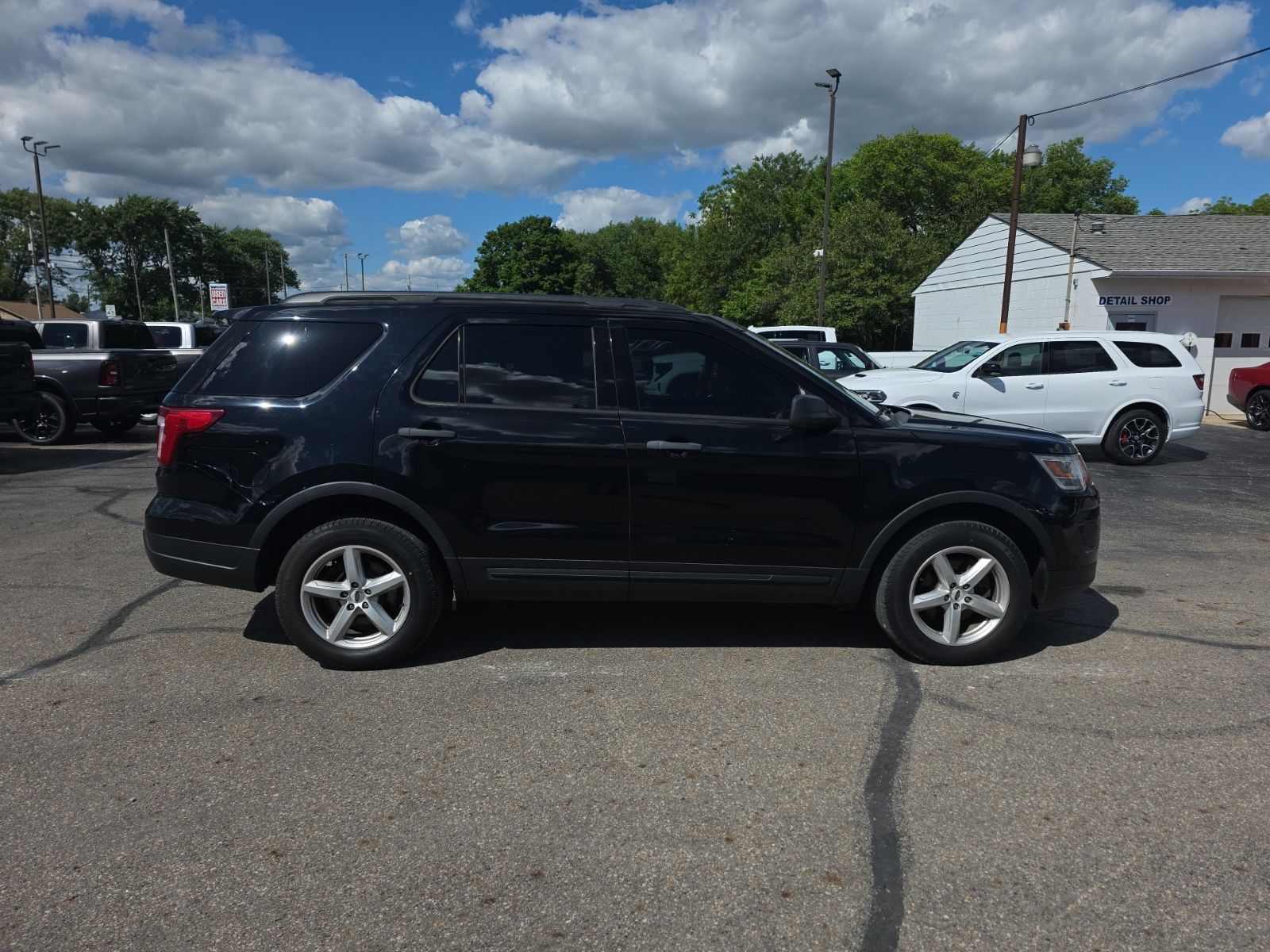 Used 2018 Ford Explorer Base with VIN 1FM5K8B81JGA59533 for sale in Mount Sterling, OH