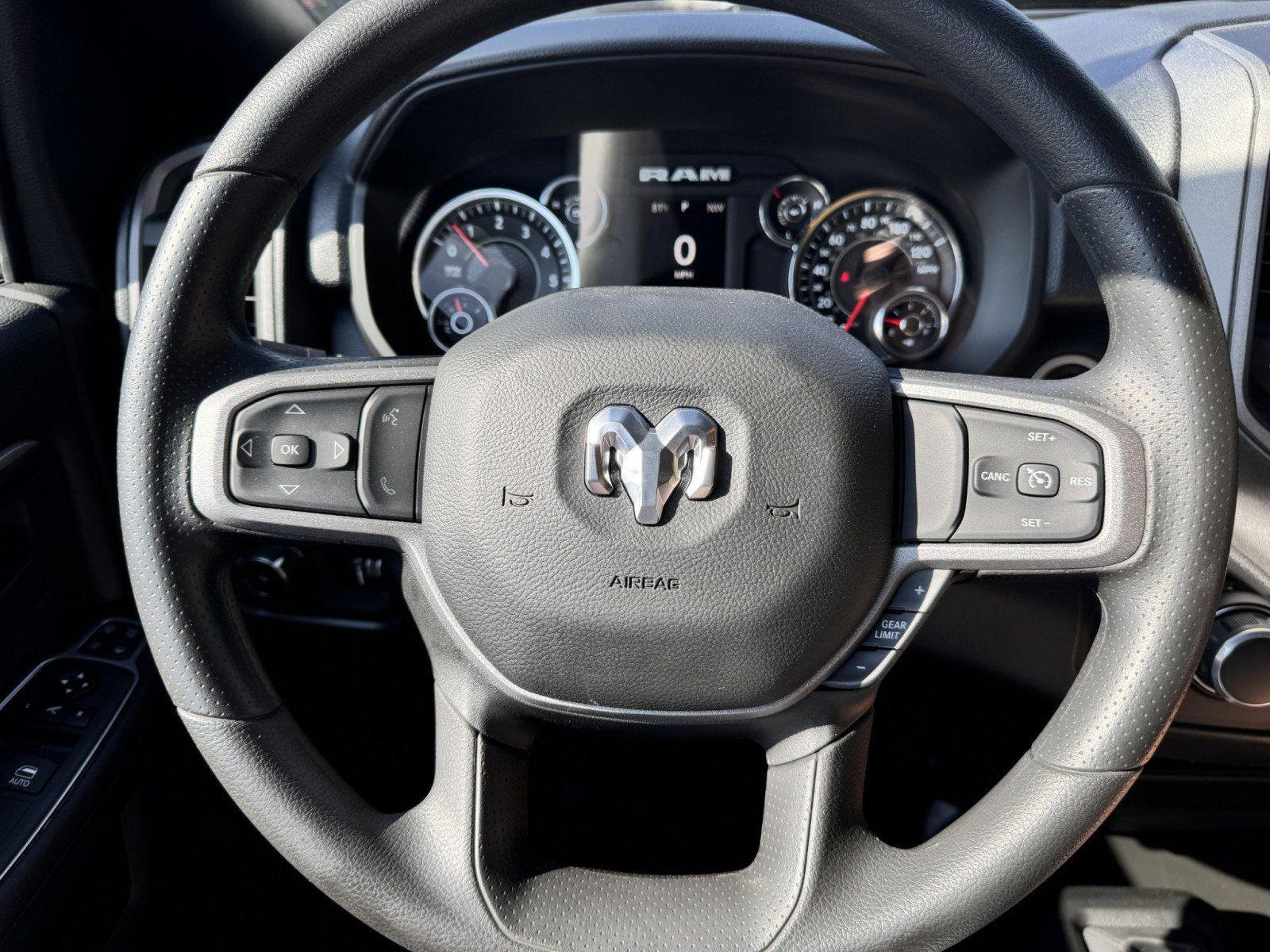 2024 RAM 3500 Tradesman - Photo 19