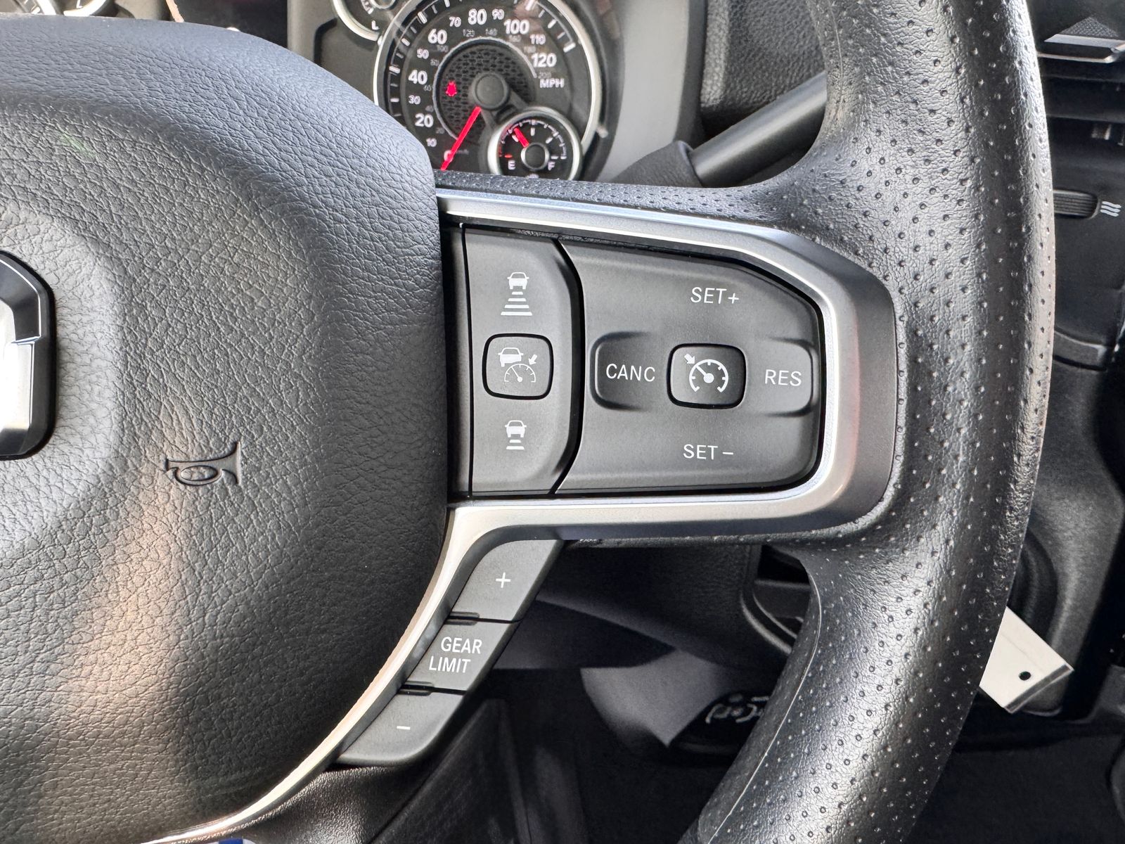 2026 RAM 2500 Tradesman - Photo 15