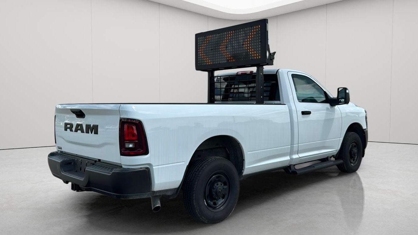 2026 RAM 2500 Tradesman - Photo 2