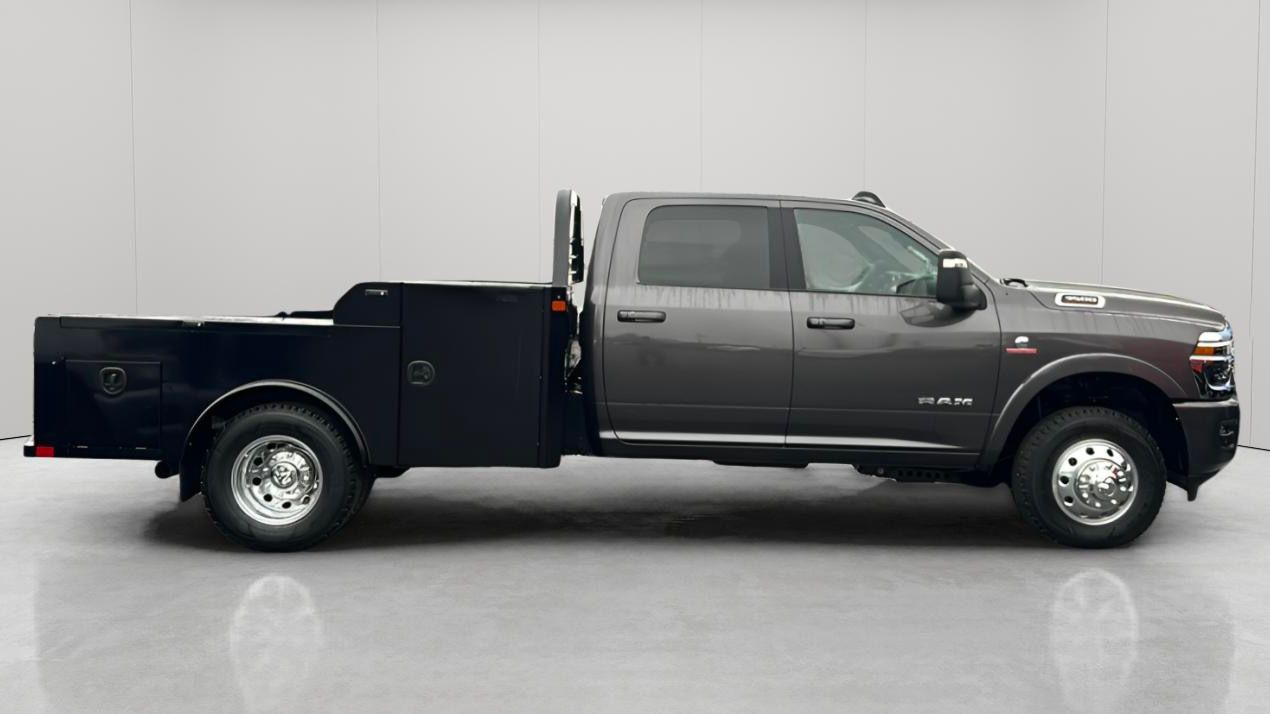 2026 Ram 3500 Big Horn photo 2