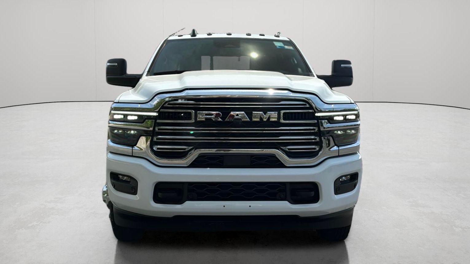 2026 RAM 3500 Chassis Big Horn - Photo 10