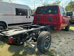 2026 Ram 3500 BIG HORN CREW CAB CHASSIS 4X4 60' CA Pickup