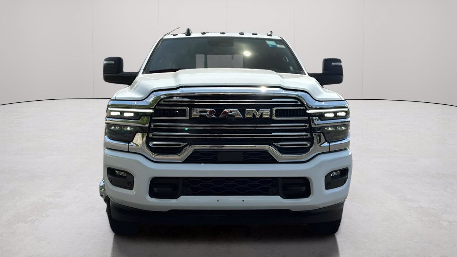 2026 RAM 3500 Chassis Big Horn - Photo 10