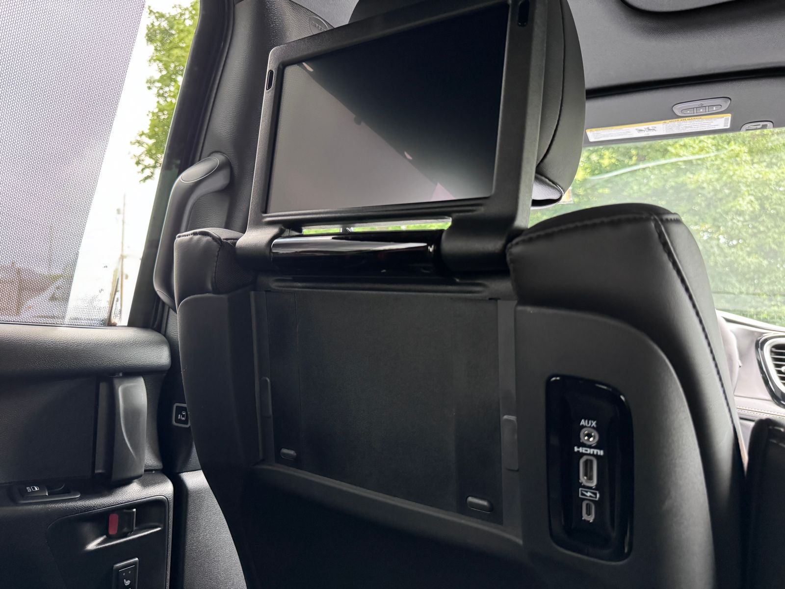 2025 Chrysler Pacifica photo 4