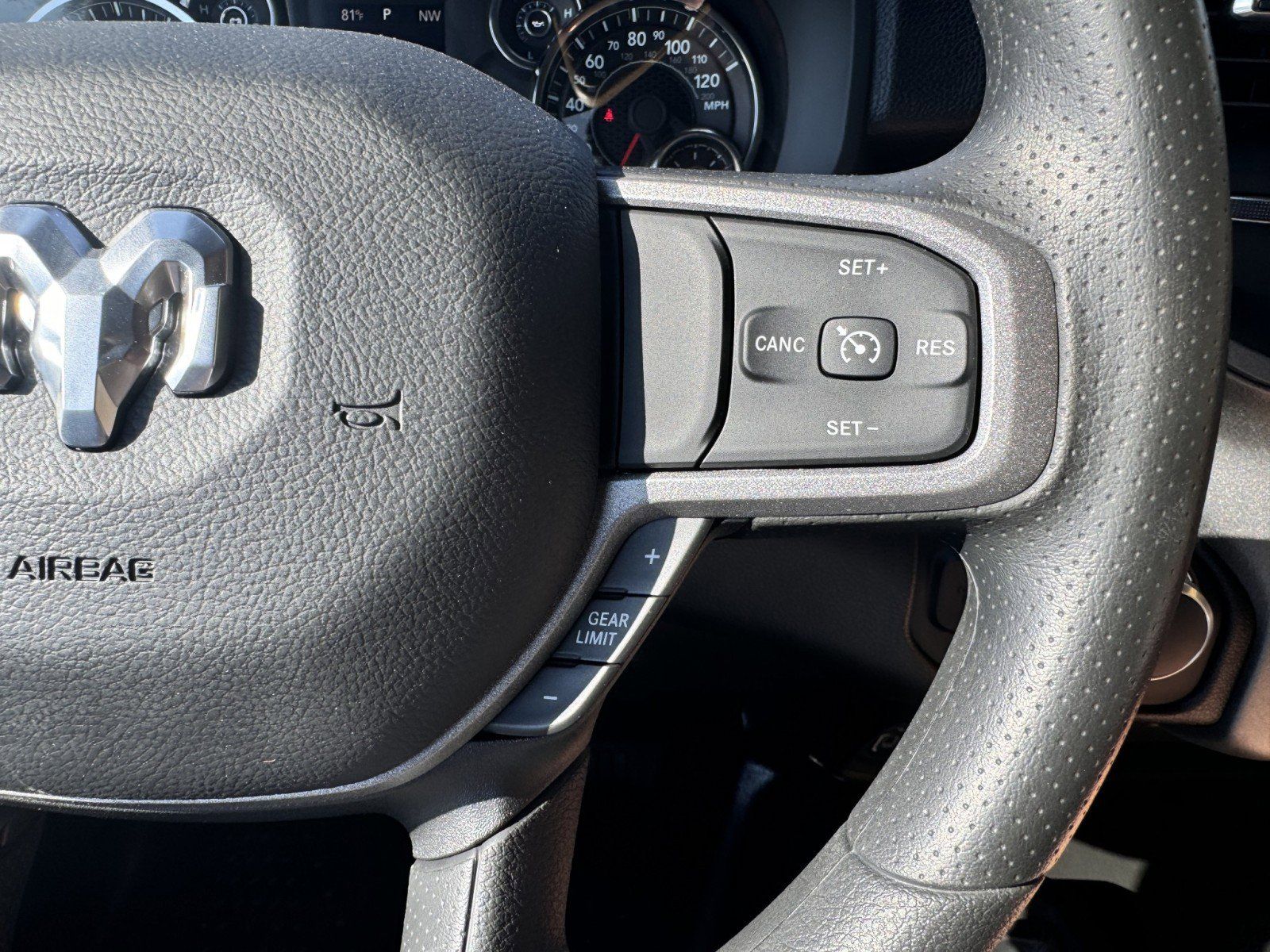 2024 RAM 3500 Tradesman - Photo 21