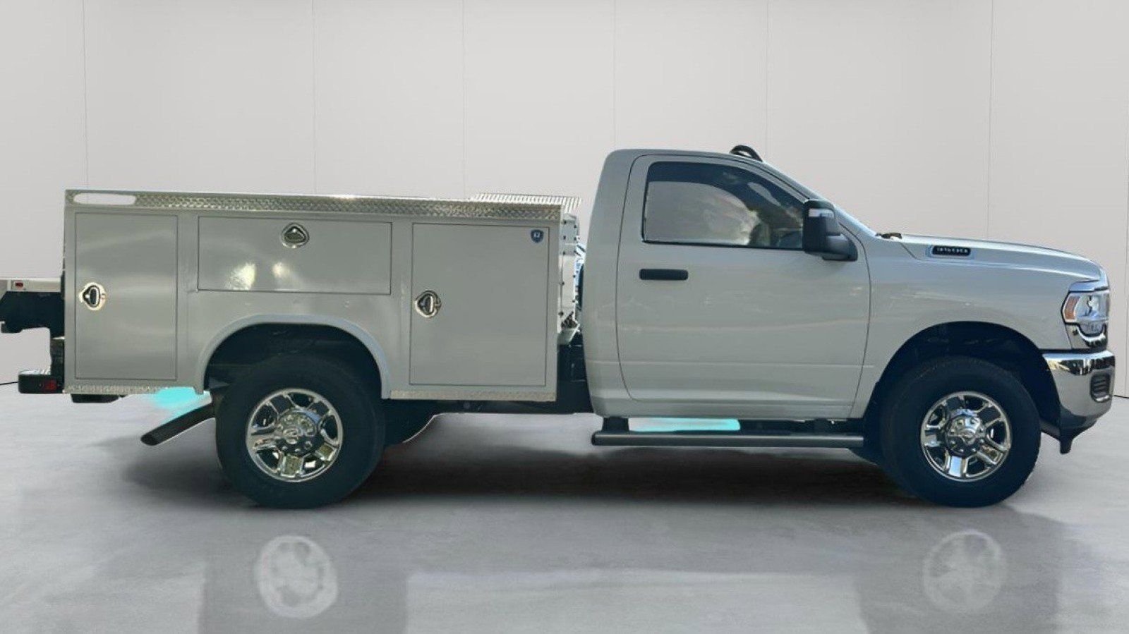 2024 Ram 3500 Tradesman photo 2