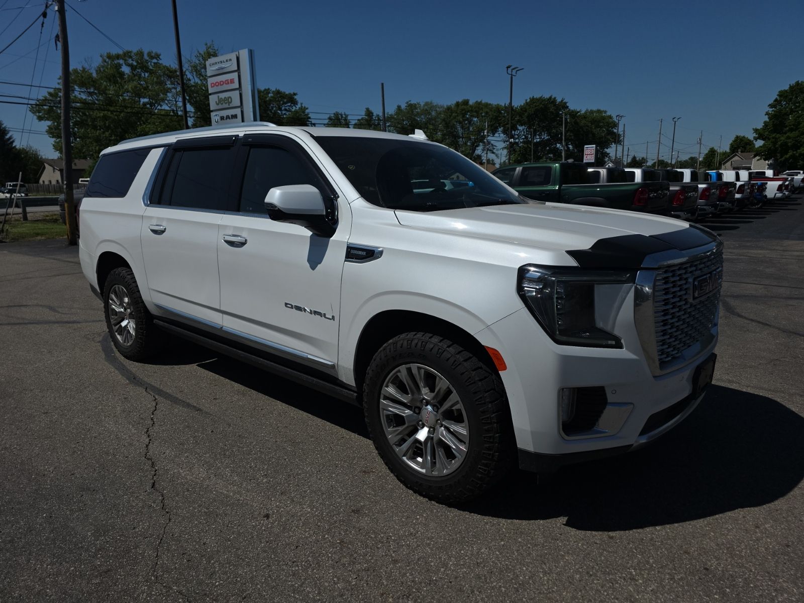2023 GMC Yukon Denali's photo
