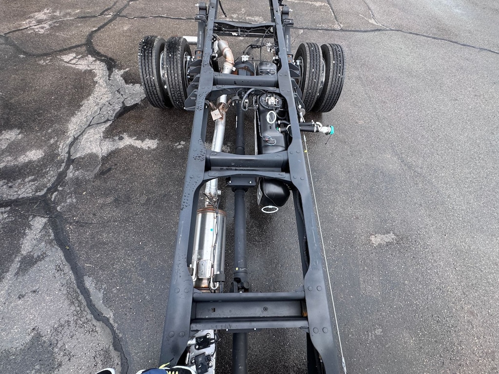 New 2025 Ram 5500 Chassis Cab 5500 BIG HORN CHASSIS REGULAR CAB 4X2 120' CA Pickup