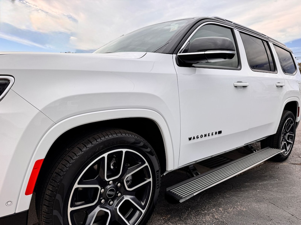 New 2025 Jeep Wagoneer SUPER 4X4 Sport Utility