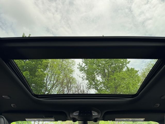 2025 Chrysler Pacifica Select - Photo 30