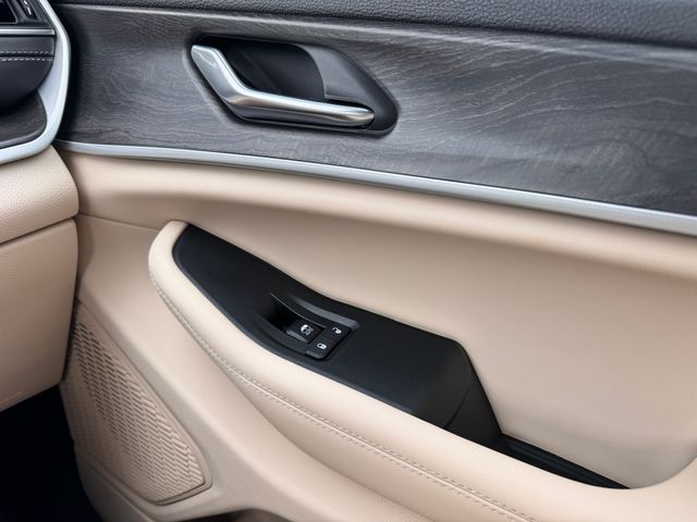 2025 Jeep Grand Cherokee Limited - Photo 22