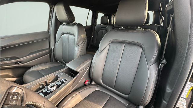 2026 Jeep Cherokee Limited - Photo 12
